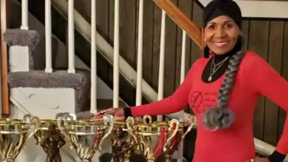 Esta abuelita forma parte de los récords guinness. Foto: Especial Esta abuelita forma parte de los récords guinness. Foto: Especial