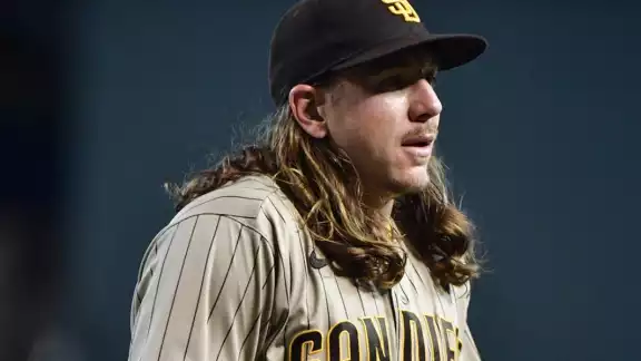 Mike Clevinger habría atacado a su hija de 10 meses y podría ir a prisión Mike Clevinger habría atacado a su hija de 10 meses y podría ir a prisión