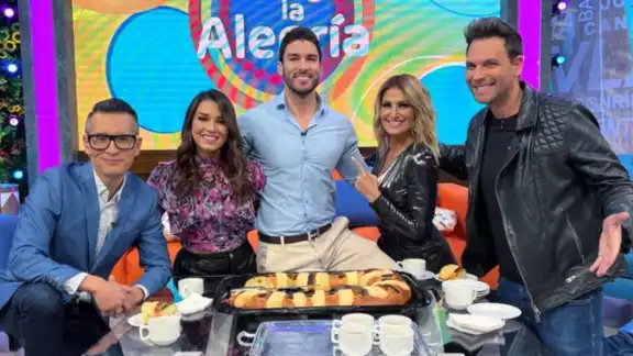 Así celebraron el Día de Reyes con el nuevo conductor de Venga la Alegría fin de semana. foto: Especial
