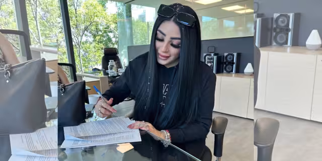 La gatita de la agrícola oriental mostró el momento en que plasmó su rúbrica. Foto: Instagram