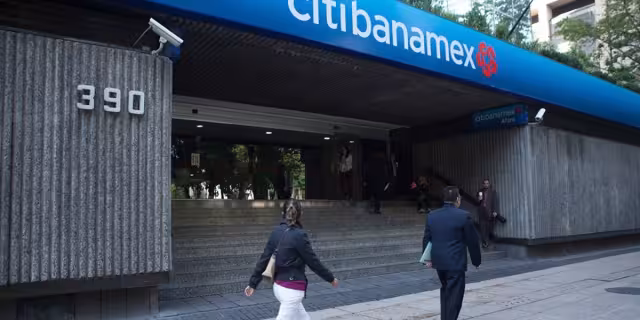 El titular de Segob descartó interés del gobierno en comprar Banamex, tras el anuncio de Citigroup.