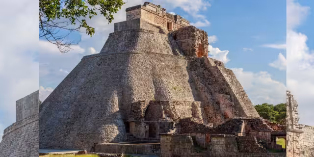Así luce la pirámide que fue levantada en un día, según la leyenda de Uxmal. Foto: Especial