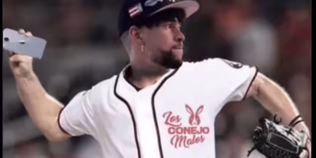 No se salvó de los memes ni de las críticas Bad Bunny. Foto: Especial