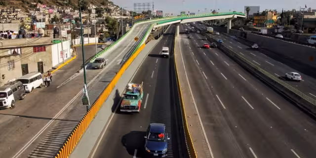 En caso de no respetar las restricciones del Hoy No Circula la multa es de mil 737 a dos mil 606 pesos, tanto en la CDMX y el Edomex