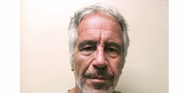 Juan Pablo II, Clinton y Trump aparecen en la lista de famosos mencionados en caso Jeffrey Epstein