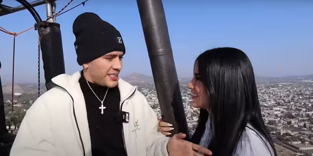 Juan de Dios y Kimberly Loaiza, protagonizan broma tras tragedia en Teotihuacán