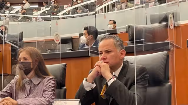 Santiago Nieto acudió al foro contra la corrupción por invitación de su amigo Ricardo Monreal