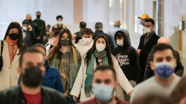 Esta variante es muy contagiosa, pero no provoca una enfermedad grave