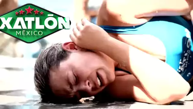 Roberta en el piso esperando a las asistencias médicas. Foto: Especial