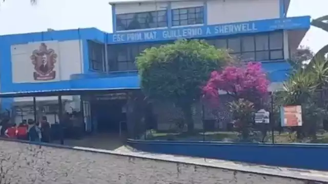Por acoso escolar, alumno se lanza del segundo piso de su primaria en Veracruz