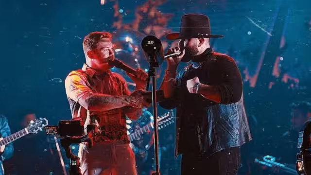 El Canelo asistió al palenque que tuvo Carín en Guadalajara. Foto Instagram Carín León