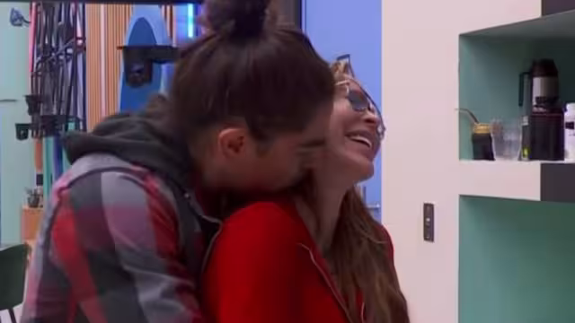 "¿Quieres ser mi novia?" así fue como Rey Grupero se le declaró a Aylin Mújica