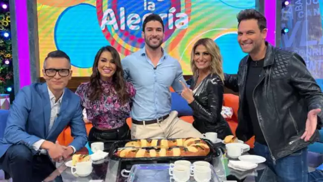 Así celebraron el Día de Reyes los conductores de Venga la Alegría. foto: Especial