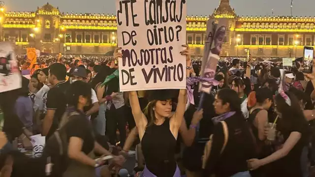 El recorrido lo hizo desde Paseo de la Reforma hasta la plancha del zócalo. Foto: Instagram