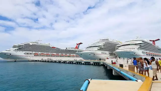 Loa cruceros dejaban buena derrama económica en Cozumel