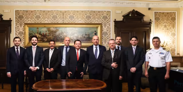 Joaquín Díaz Mena viajó a Italia junto a miembros de su gabinete