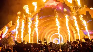 Al menos 8 muertos fue el saldo de una estampida humana en el festival musical Astroworld de Houston, que se registró durante un concierto de Travis Sctott