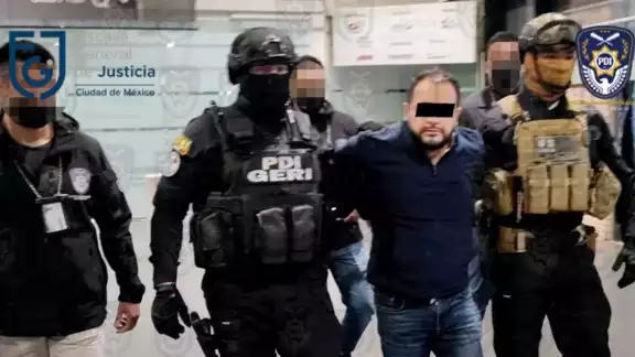 Rautel ‘N’ se entregó a las autoridades de Nuevo León cuando supo que contaba con una orden de aprehensión en CDMX Rautel ‘N’ se entregó a las autoridades de Nuevo León cuando supo que contaba con una orden de aprehensión en CDMX