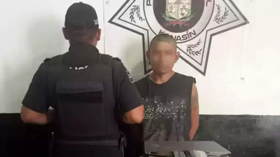 El hombre fue detenido y trasladado a la cárcel municipal El hombre fue detenido y trasladado a la cárcel municipal