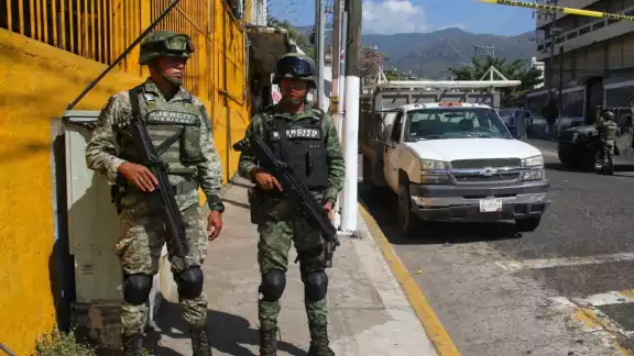Testigos relataron que hombres armados le dispararon a la familia de manera directa, después se dieron a la fuga