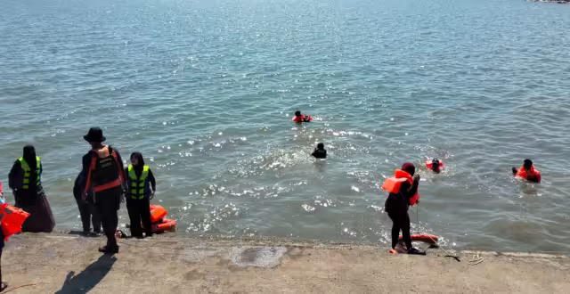 Naufragio de barco en Indonesia deja 15 muertos y 19 desaparecidos
