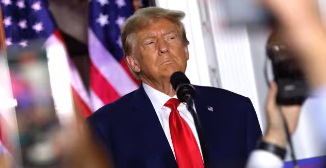 El abogado especial pide retrasar hasta diciembre el inicio del juicio por documentos de trump
