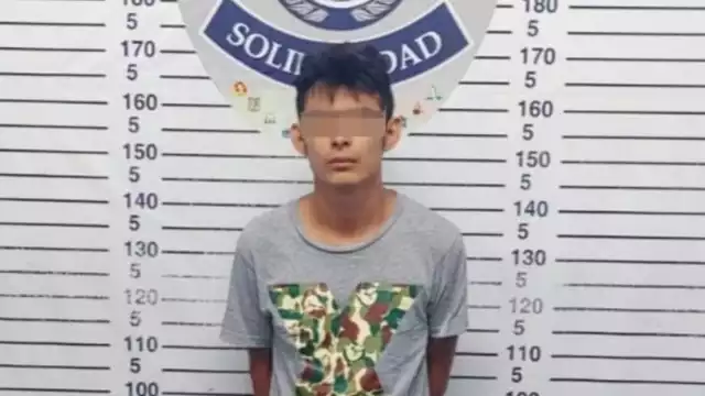 El hombre intentó escapar en su motocicleta