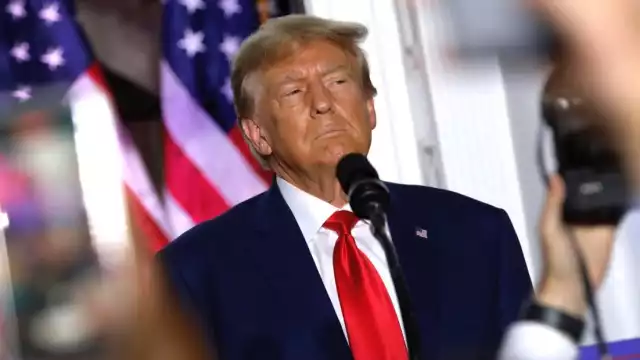 La conversación data de julio de 2021 y en ella Donald Trump sugirió que estaba en posesión de un documento secreto del Pentágono con planes para atacar a Irán