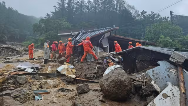 La mayor parte de las víctimas mortales han fallecido a causa de deslizamientos de tierra en Corea del Sur.