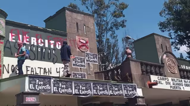 Los actos ocurren en el marco del octavo aniversario de la desaparición de los 43 normalistas de Ayotzinapa