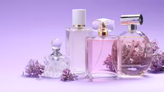 Perfumes para mujeres mayores de 50: tres fragancias que combinan elegancia y buen precio