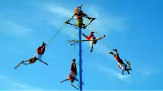 Volador de Papantla fallece al caer en Puebla: VIDEO