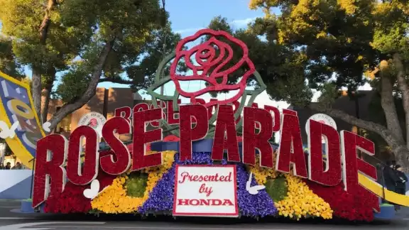 El desfile de las rosas se lleva a cabo desde 1890 en Pasadena, Los Ángeles