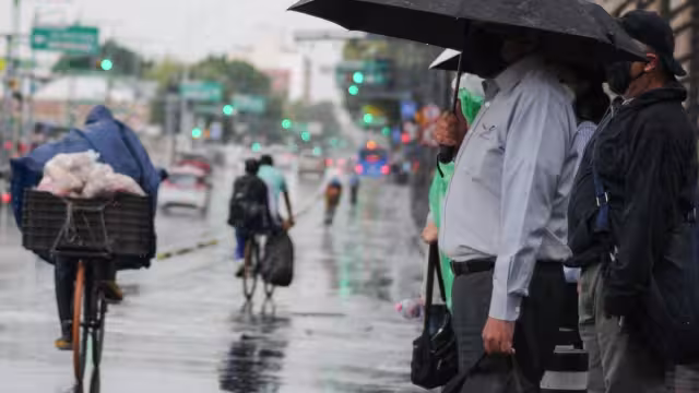 El frente frío Núm. 9 será reforzado por una nueva masa de aire frío y se desplazará sobre el Norte de la República Mexicana.