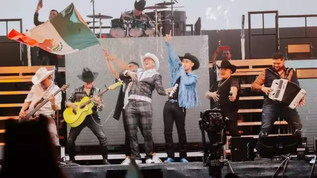 Eduin Caz se lastimó la rodilla hace una semana y tal parece que su condición se ha complicado.