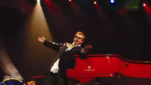 Elton John dio un gran concierto en el Castillo de Chichén Itzá