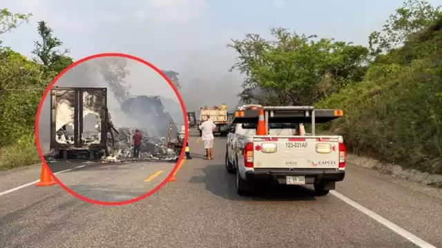 Los primeros reportes indican que los conductores de tres tráileres habrían muerto calcinados tras el accidente