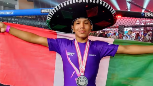 Orlando Michelle de la Cruz hizo se convirtió en el primer mexicano en conseguir una medalla en el Campeonato Mundial Juvenil de Artes Marciales Mixtas