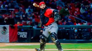 ¿Quién es Julián León, refuerzo en la receptoría de los Leones de Yucatán?: PERFIL