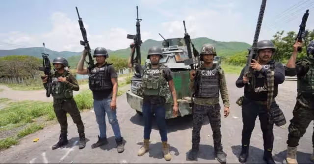 De acuerdo con la Policía Nacional de España, el CJNG asumía el traslado de la droga desde Sudamérica hasta España