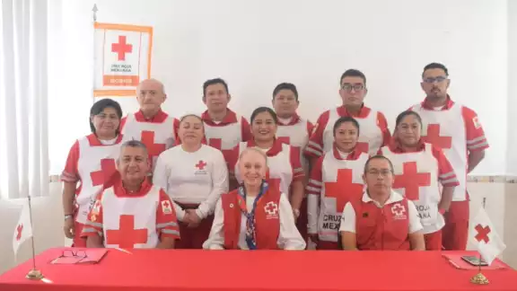 Una de las actividades que hicieron los voluntarios fue el reparto de ayuda humanitaria Una de las actividades que hicieron los voluntarios fue el reparto de ayuda humanitaria
