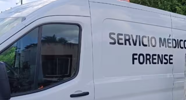 El olor fétido que provenía  de la casa alertó a vecinos.