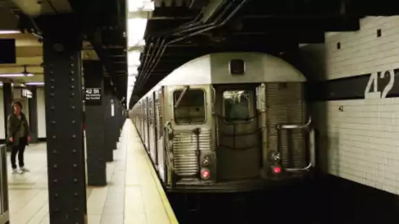 En Nueva York se busca atender la salud mental desde el Gobierno debido a los altercados registrados en el Metro En Nueva York se busca atender la salud mental desde el Gobierno debido a los altercados registrados en el Metro