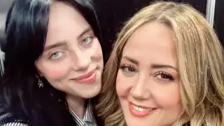 Andrea Legarreta le aconsejó “enterrar cuchillos” a Billie Eilish para detener la lluvia