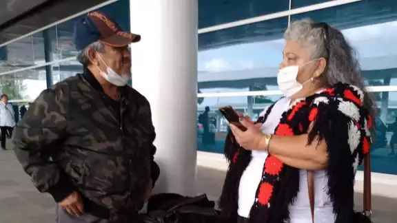 El migrante aprovechó para invitar a los turistas nacionales y extranjeros a visitar Bokobá El migrante aprovechó para invitar a los turistas nacionales y extranjeros a visitar Bokobá