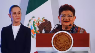Ernestina Godoy, consejera jurídica de la Presidencia y Claudia Sheinbaum, presidenta de México