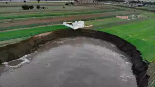 El agujero que se formó el pasado 39 de mayo tiene una medida de 126 metros en su eje mayor