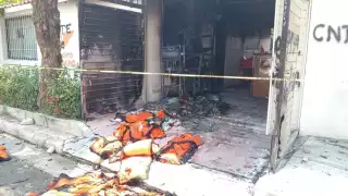 Este miércoles maestros de la CNTE vandalizaron y quemaron oficinas de partidos políticos en Chiapas