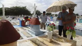 Se prevé un gran número de asistentes a los cementerios de Mérida este fin de semana 