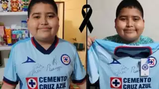 Pequeño José Armando recibe emotiva despedida por parte de aficionados del Cruz Azul